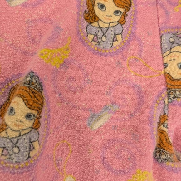 FREE WITH PURCHASE Sofia the First Pyjama Set - Picture 8 of 8